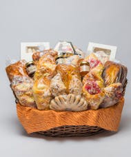 Super Deluxe Bread & Pastry Basket